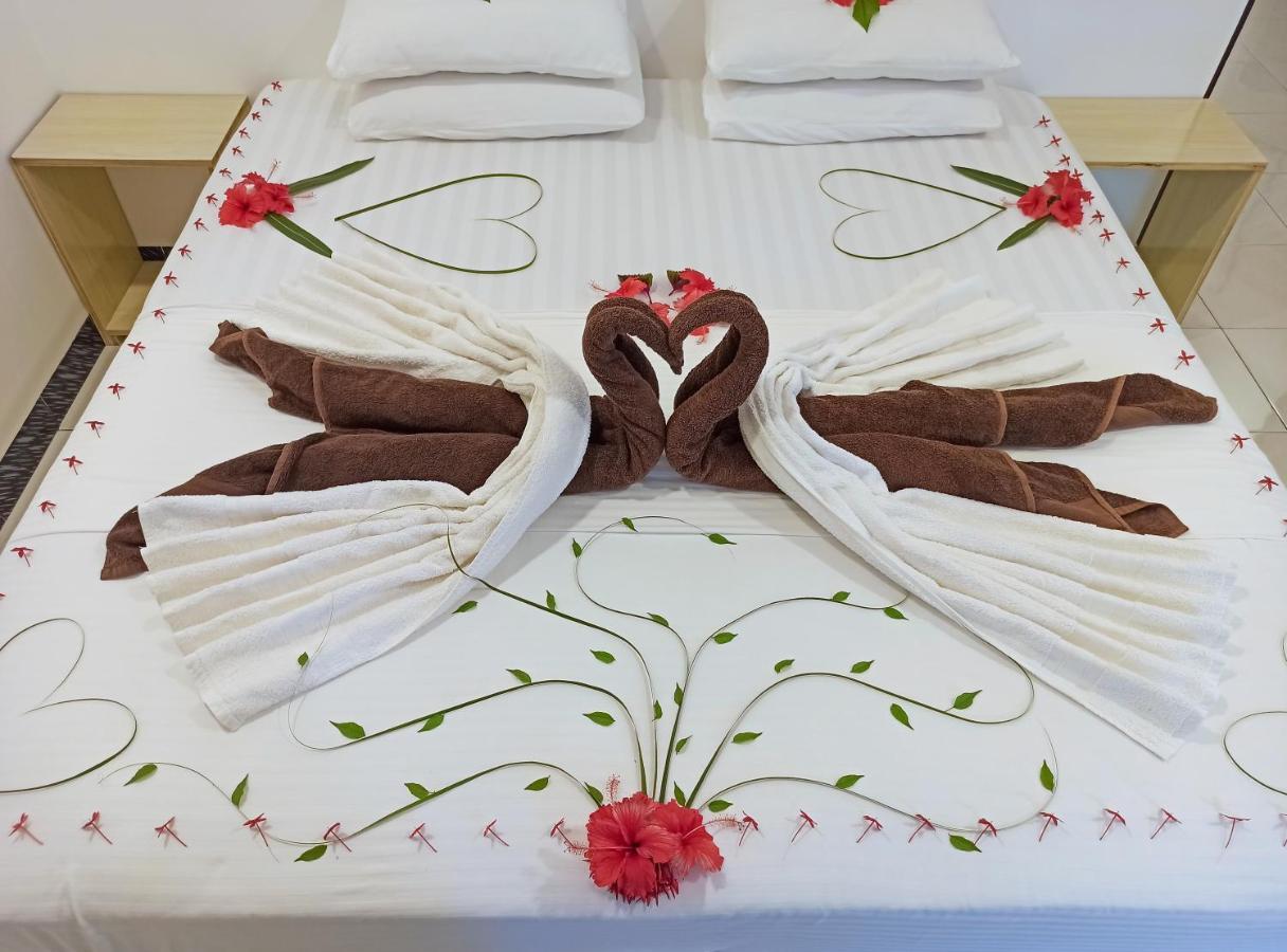 Sky Inn Thoddoo Luaran gambar