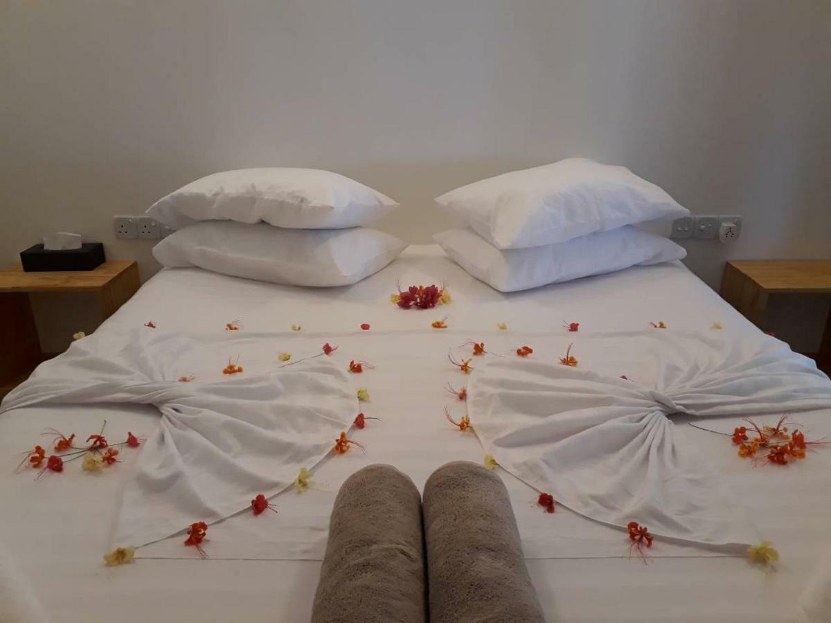 Sky Inn Thoddoo Luaran gambar