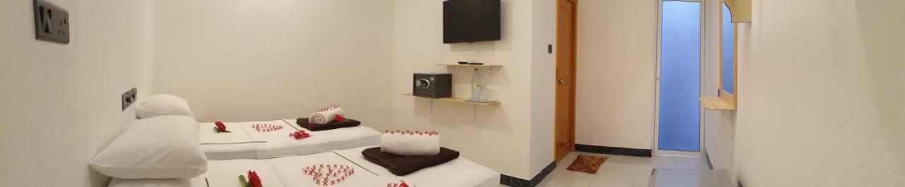 Sky Inn Thoddoo Luaran gambar